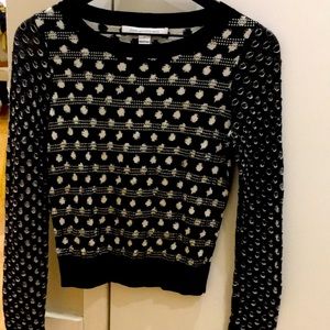 Beautiful women’s sweater!